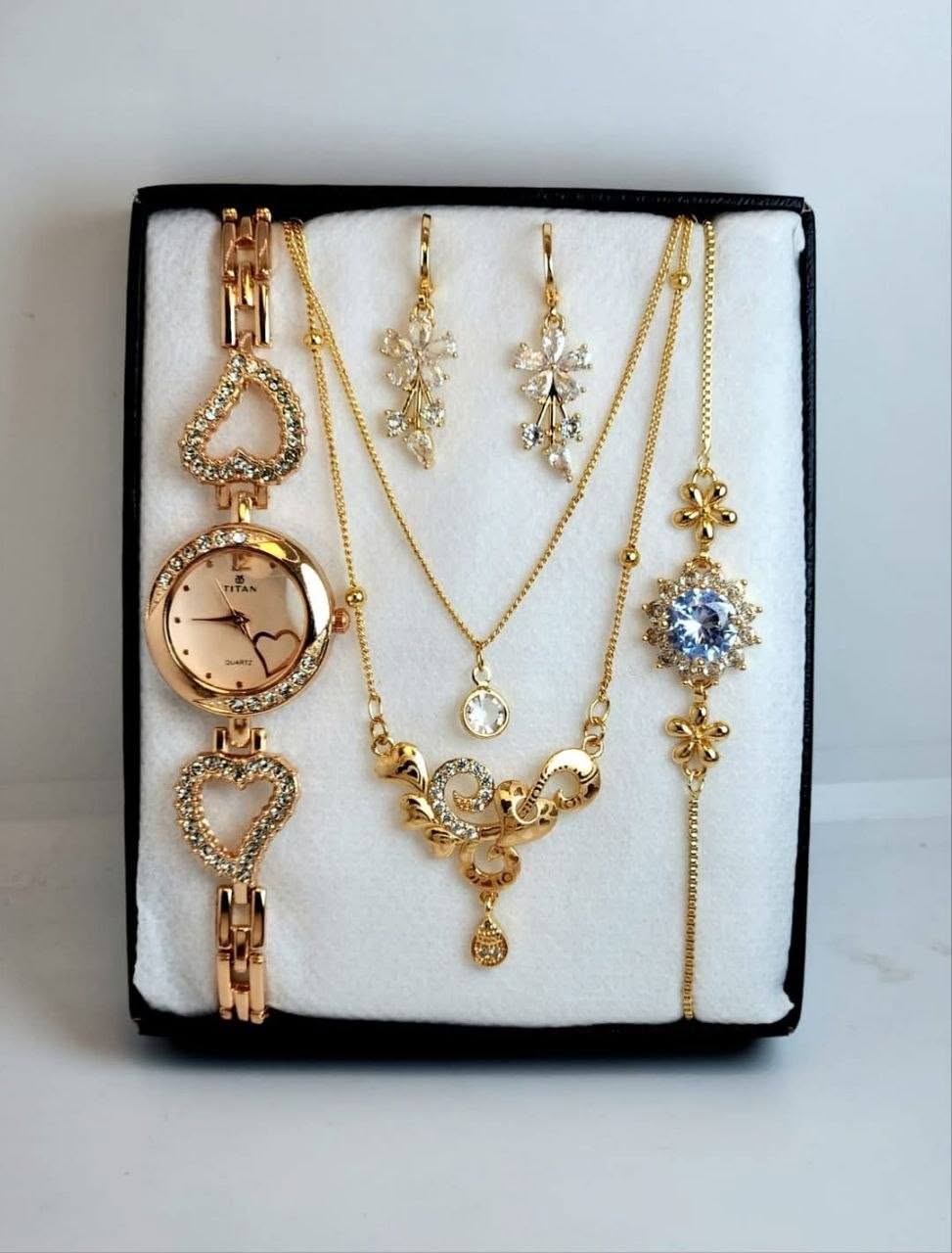 Charming Golden Heart Motifs Watch & Jewelry Combo Gift Set with Box